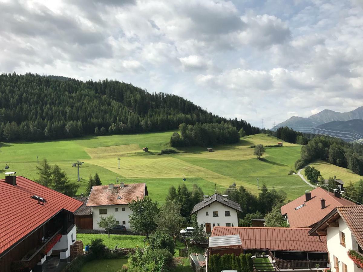 Pension Burgschroffen Fendels Buitenkant foto
