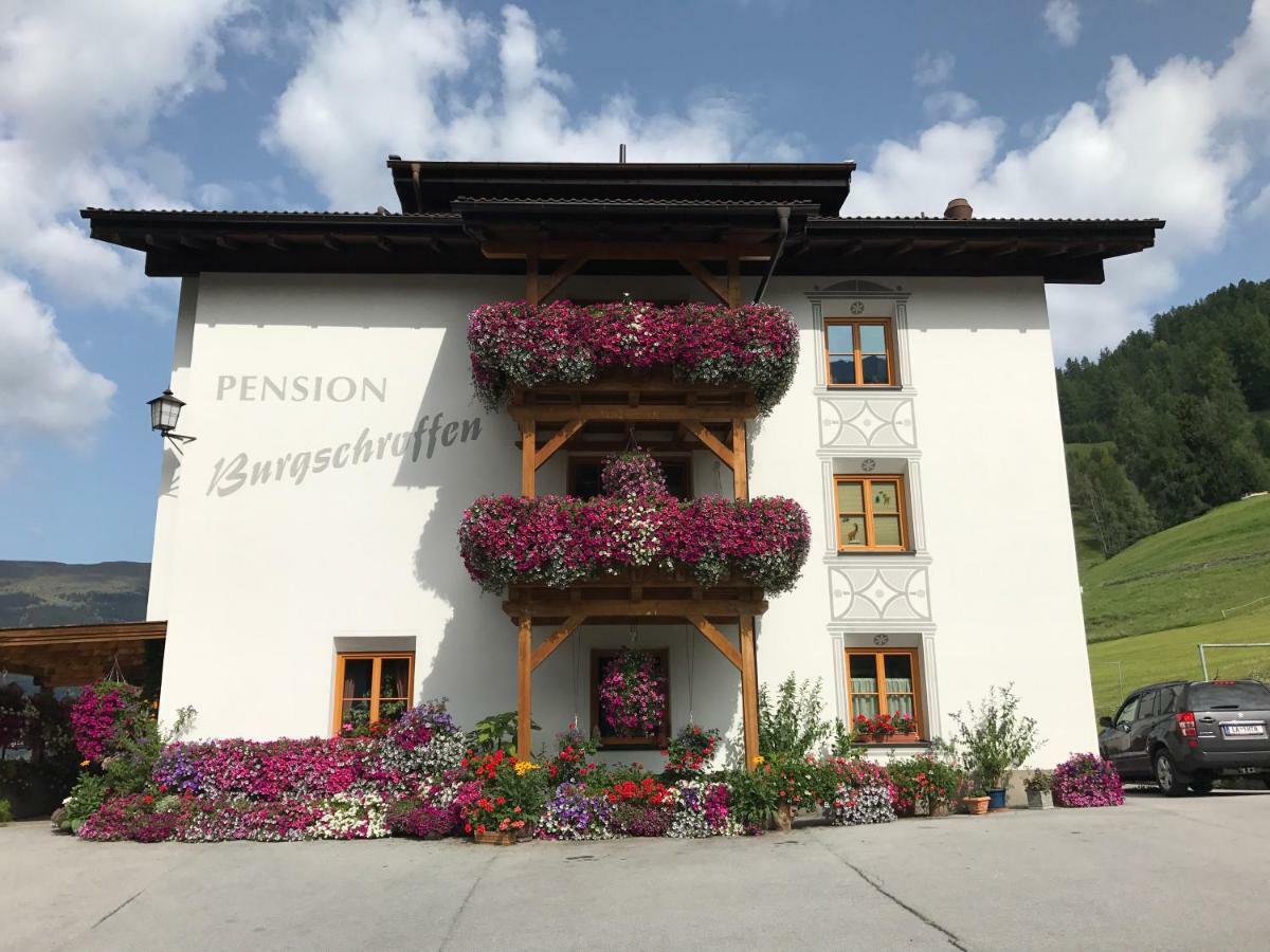 Pension Burgschroffen Fendels Buitenkant foto
