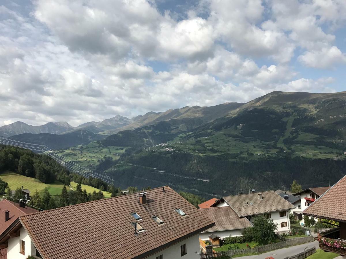 Pension Burgschroffen Fendels Buitenkant foto